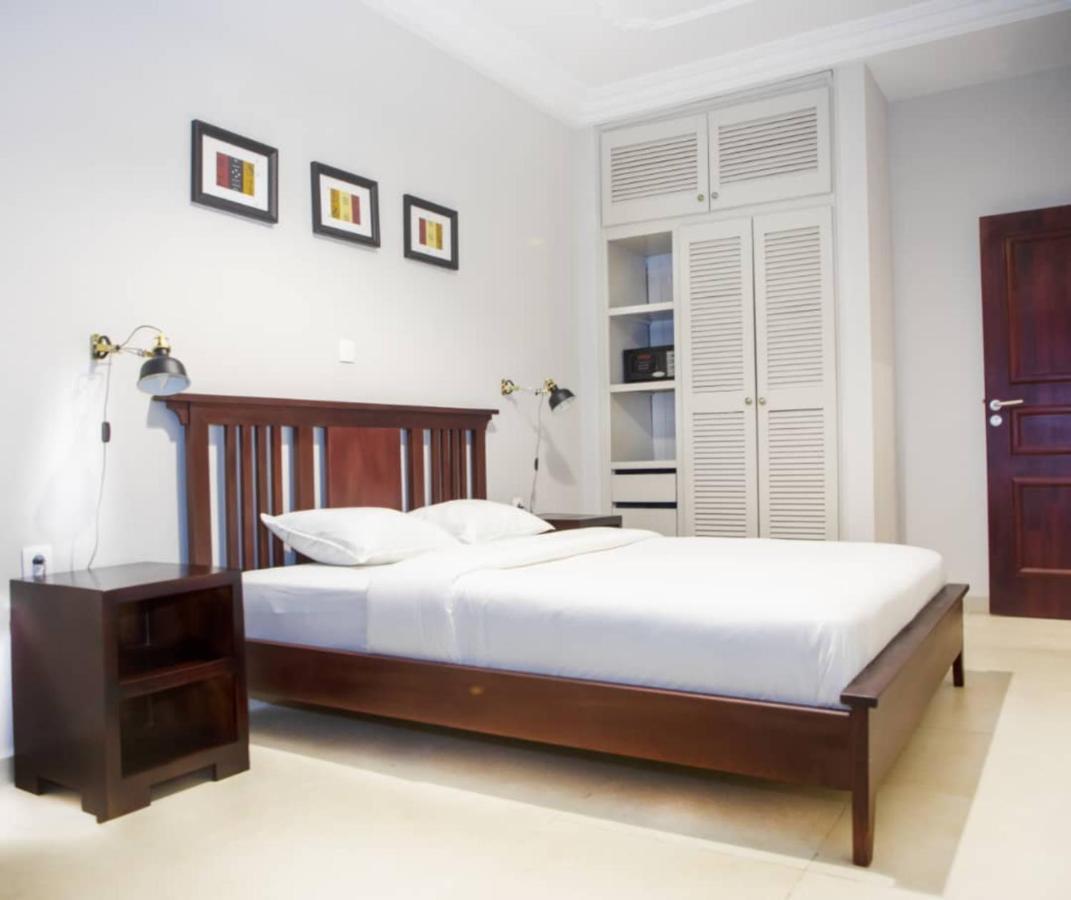 Riad Prince Louis Yaoundé Eksteriør bilde